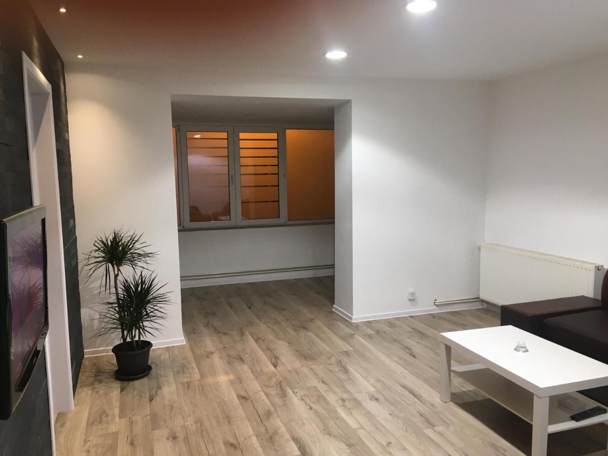 Apartment City Center Piteşti Esterno foto