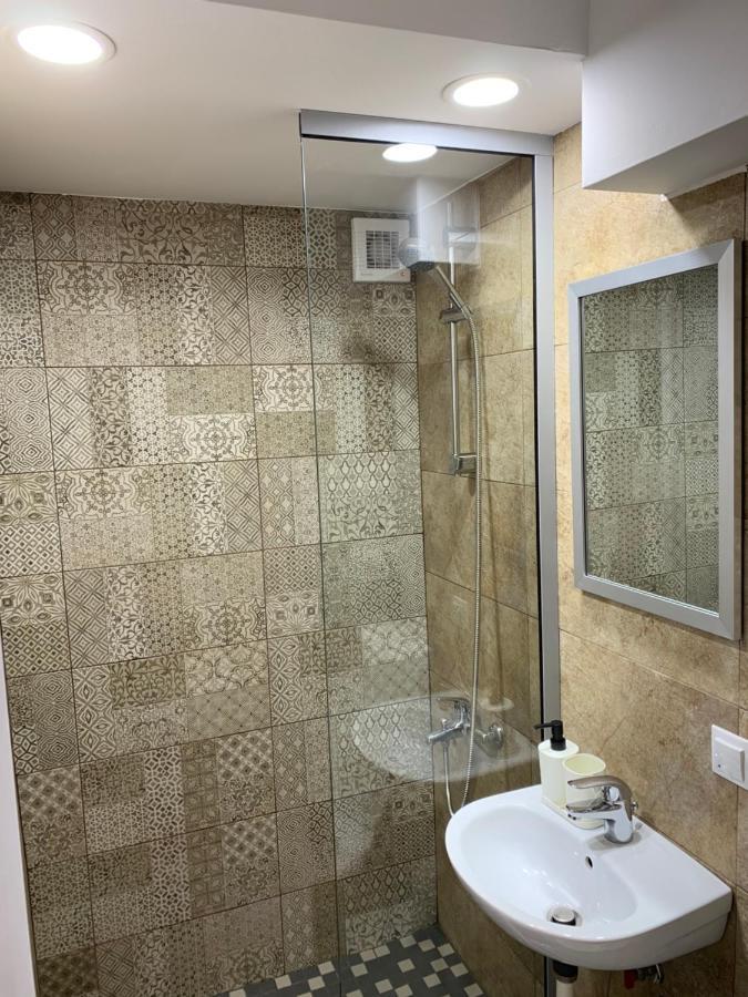 Apartment City Center Piteşti Esterno foto